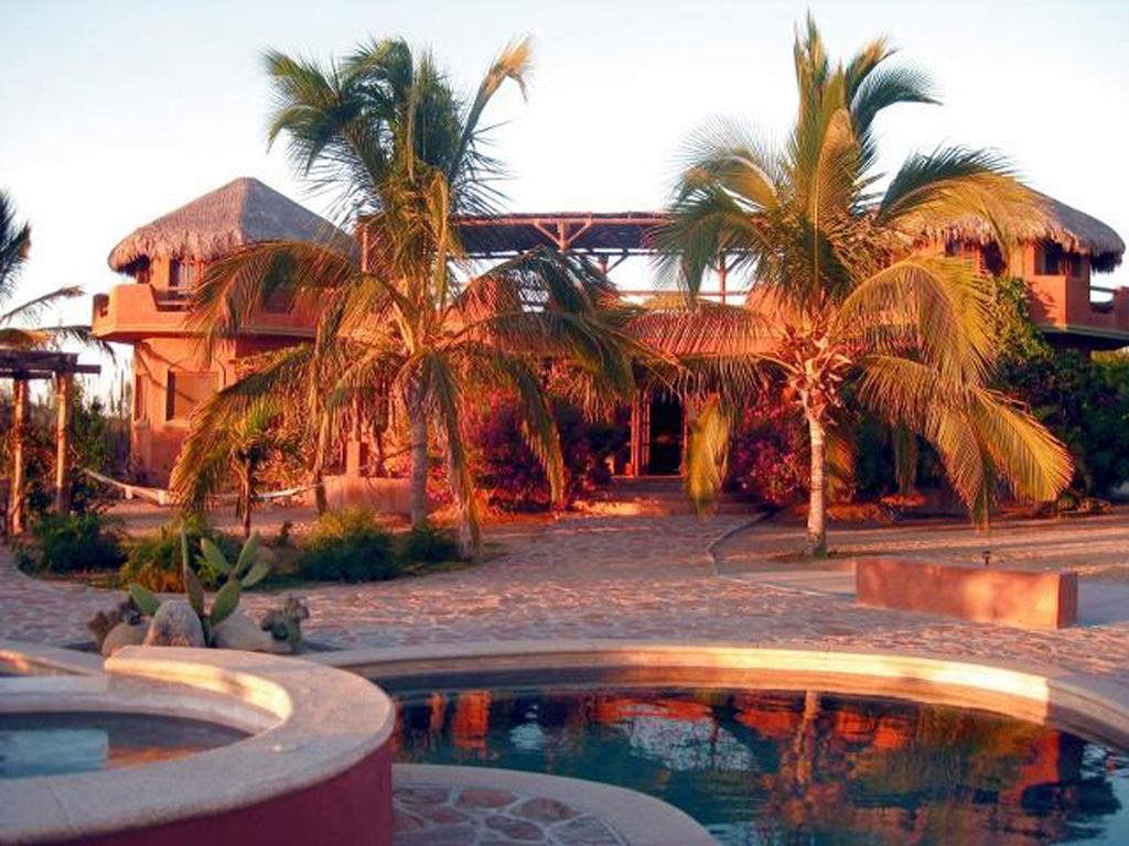 Flora Del Mar Hotel Тодос Сантос Екстериор снимка